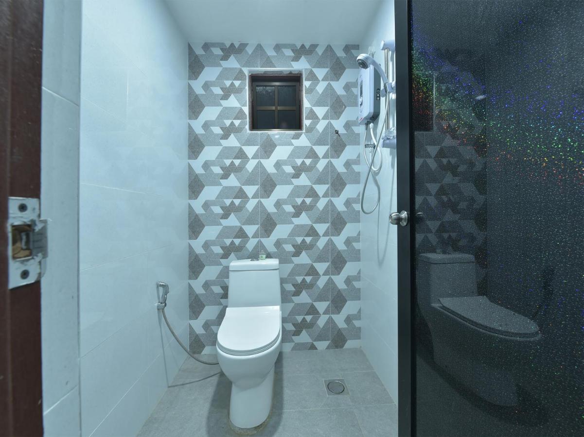 Oyo 90722 D'Puncak Hotel Cao nguyên Cameron Ngoại thất bức ảnh