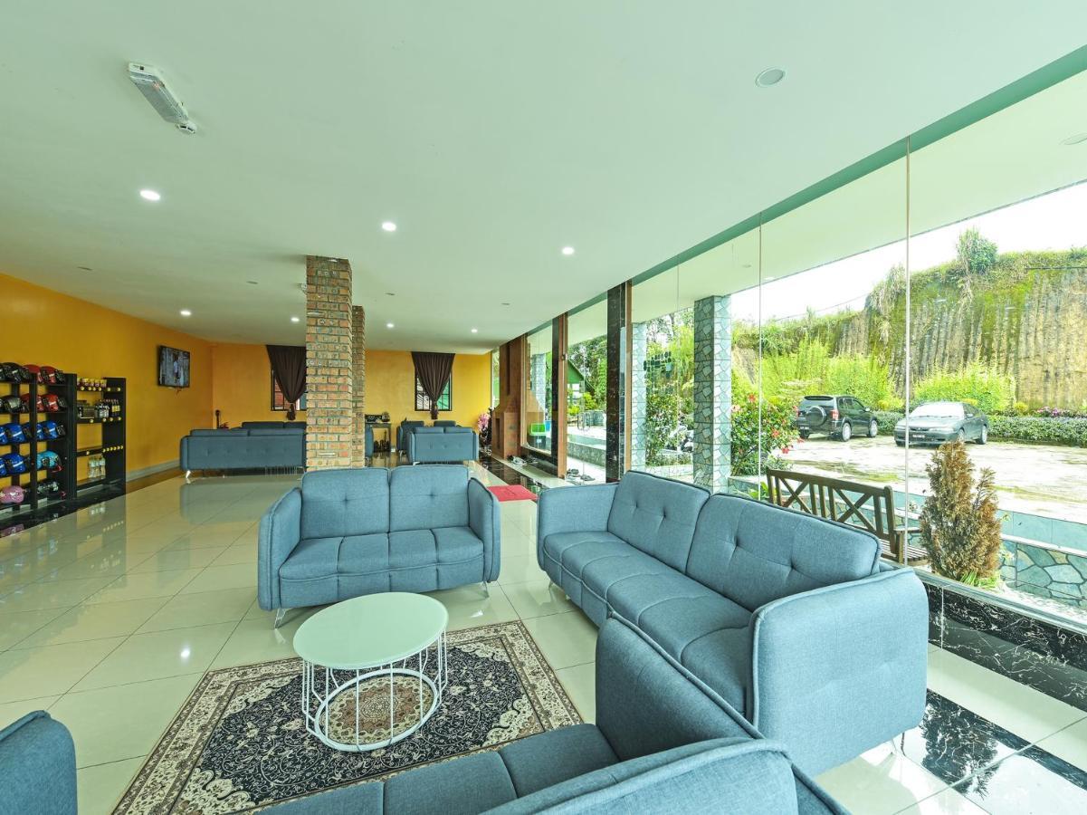 Oyo 90722 D'Puncak Hotel Cao nguyên Cameron Ngoại thất bức ảnh